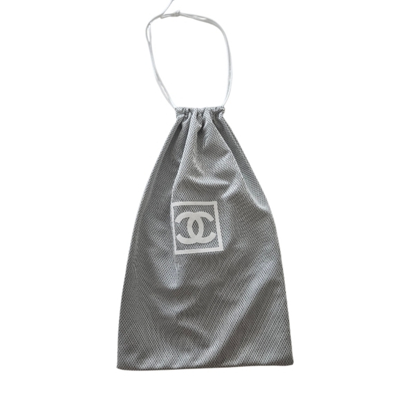 CHANEL Gray Logo CC Empty Dust Bag - Picture 4 of 4